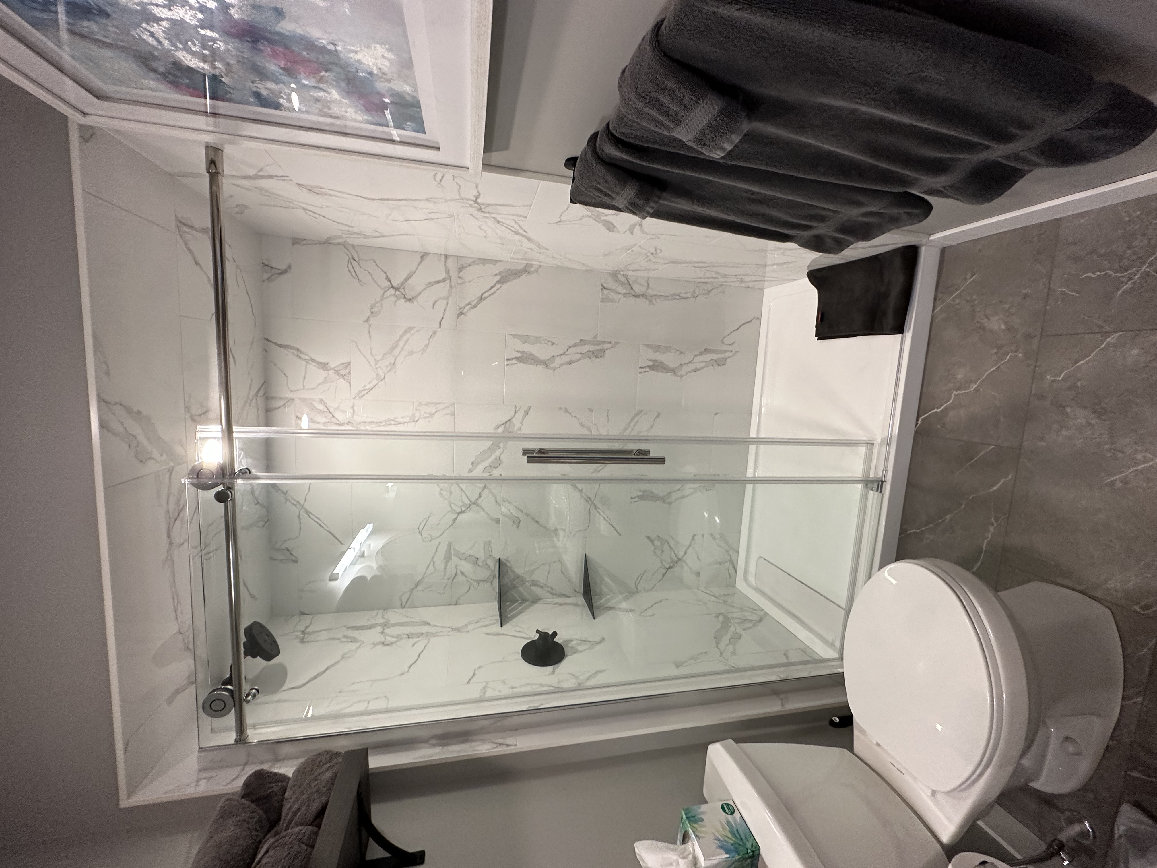 Master Bedroom - Bathroom
